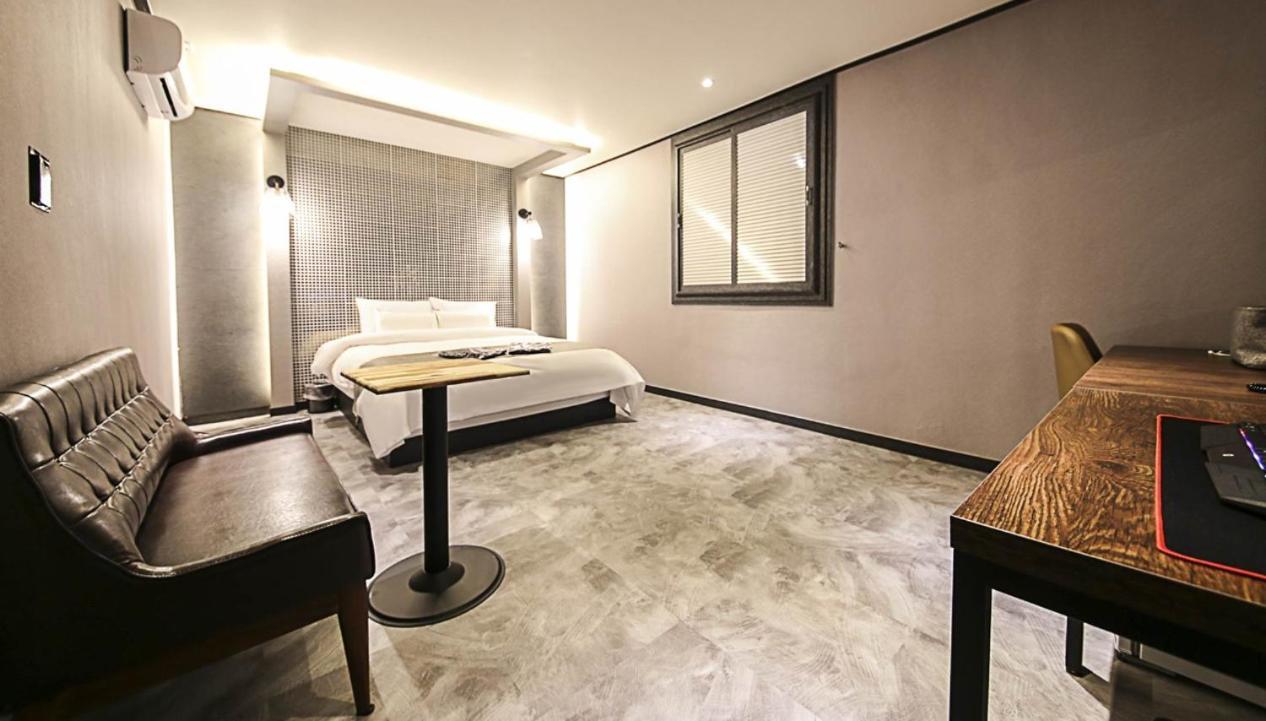 Hotel Parfe Cheonan Dış mekan fotoğraf